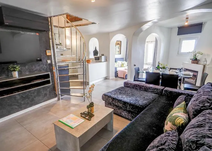 Port View By Hello Homes * シッチェス